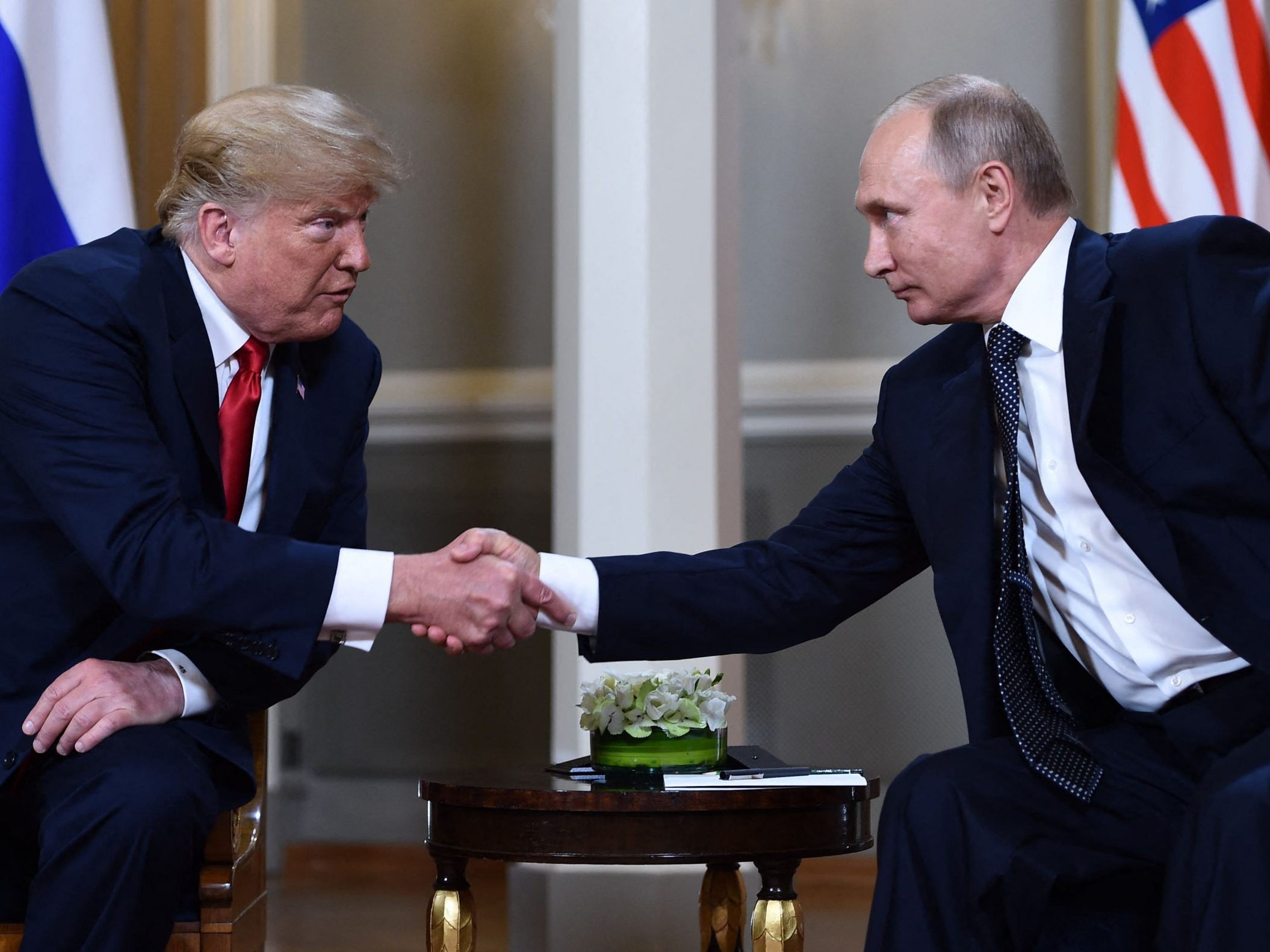 Trump und Putin bei einem Treffen 2018