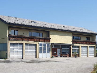 Jahrzehntelang war hier der Stammsitz von Bischof Reisen. Jetzt ist das Firmenareal geräumt. Jahrzehntelang war hier der Stammsitz von Bischof Reisen. Jetzt ist das Firmenareal geräumt.
