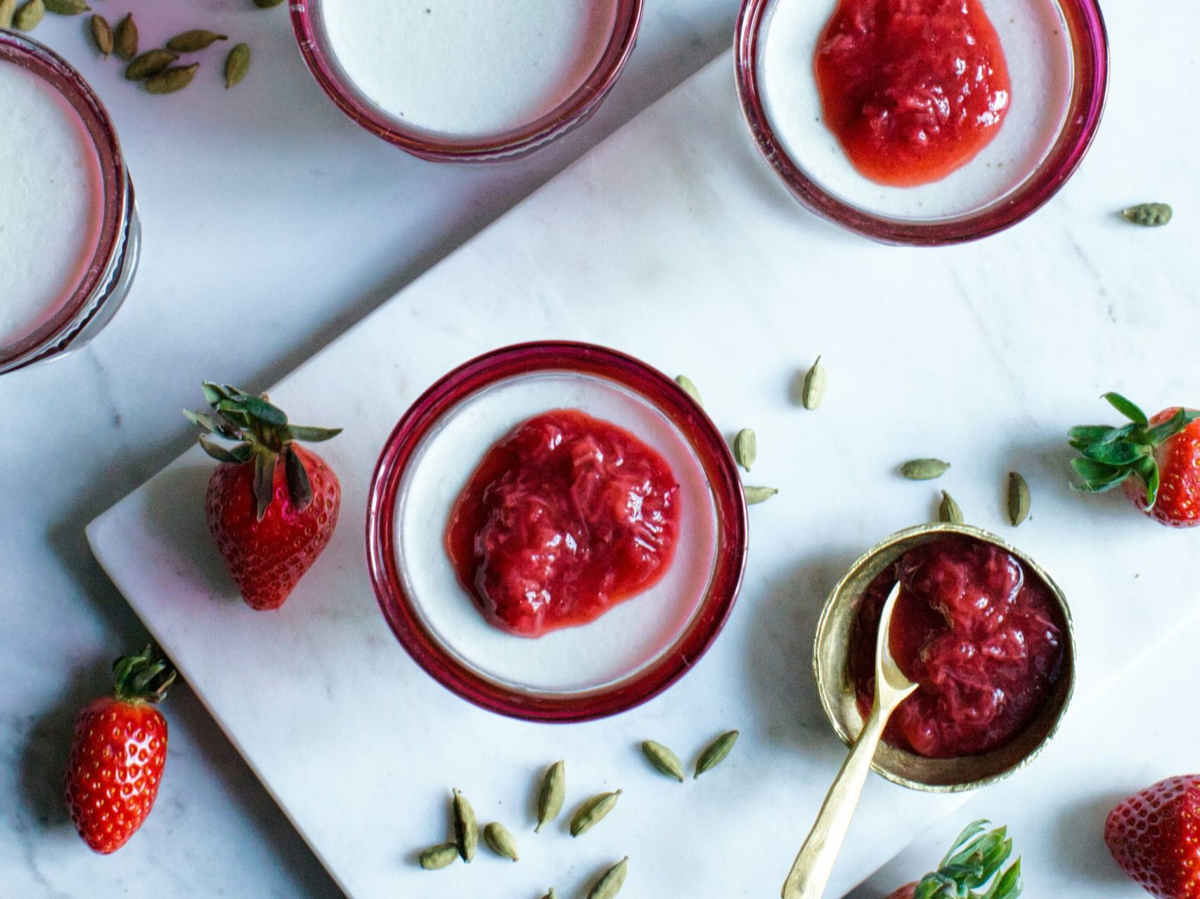 Die wässrige Schicht im Joghurt ist ein echtes Superfood ist: Wie Molke die Gesundheit stärkt.
