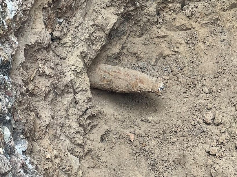 Die Sprenggranate wurde bei Grabungsarbeiten gefunden.