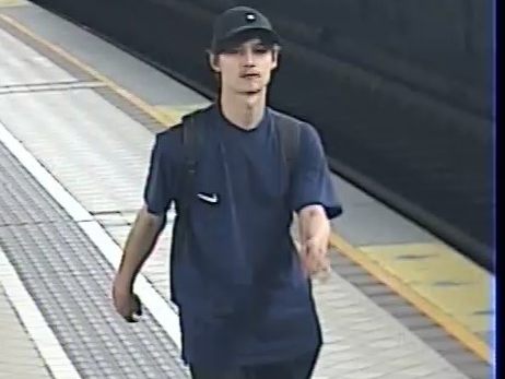 Wer kennt diesen Tatverdächtigen, der nach einem versuchten Raub in Wien-Meidling gesucht wird?
