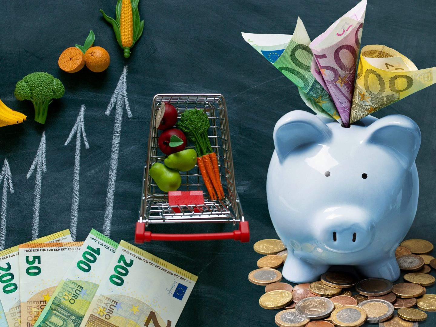 Hohe Preise im Supermarkt könnten laut Wettbewerbsbehörde durch mehr Transparenz und faire Marktbedingungen gesenkt werden.