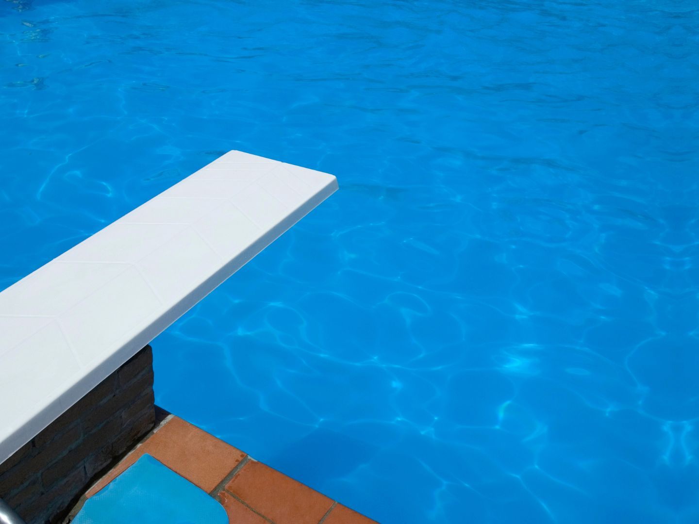 Ein 67-Jähriger starb nach einem Unfall in einem schweizer Schwimmbad.