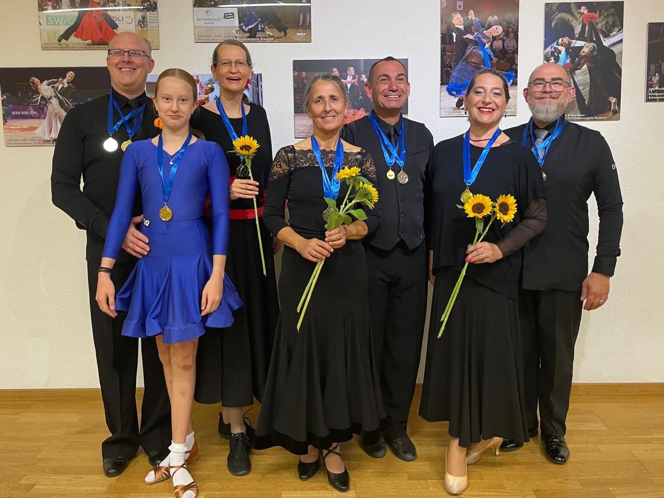v.l.: Hanno Froese, Hannah Froese, Petra Findeisen, Tanja Häfele, Robert Diem, Heidi Willam-Barabas, Joe Barabas v.l.: Hanno Froese, Hannah Froese, Petra Findeisen, Tanja Häfele, Robert Diem, Heidi Willam-Barabas, Joe Barabas