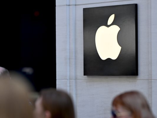 Apple-Logo am Wiener Geschäft des US-Tech-Giganten