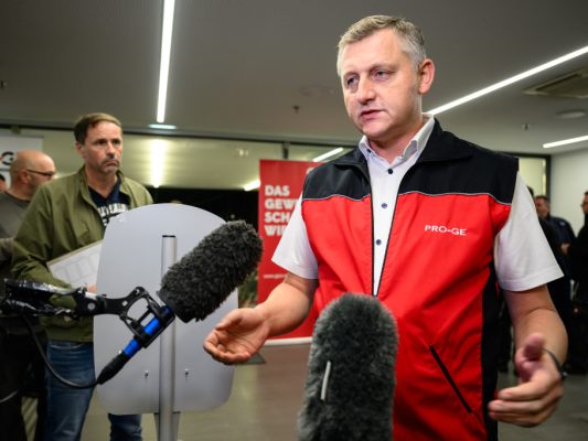 PRO-GE-Chefverhandler Reinhold Binder (Archiv) PRO-GE-Chefverhandler Reinhold Binder (Archiv)