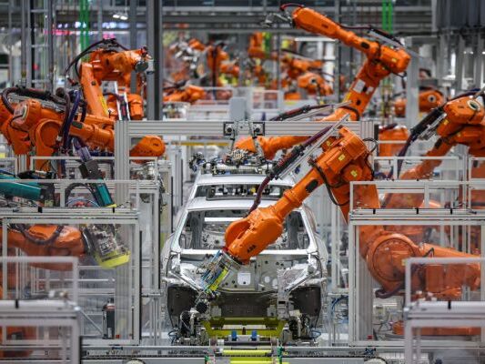 Hohe Rückgänge gab es 2024 im Fahrzeugbau Hohe Rückgänge gab es 2024 im Fahrzeugbau