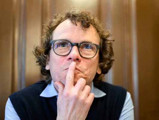 Martin Prinz ist für den Österreichischen Buchpreis nominiert Martin Prinz ist für den Österreichischen Buchpreis nominiert