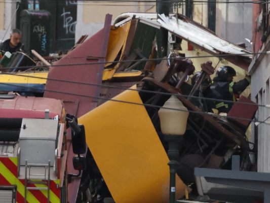 Unfall von Standseilbahn in Lissabon forderte 15 Tote Unfall von Standseilbahn in Lissabon forderte 15 Tote