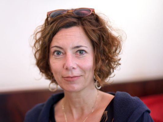 Eva Menasse wird ausgezeichnet Eva Menasse wird ausgezeichnet