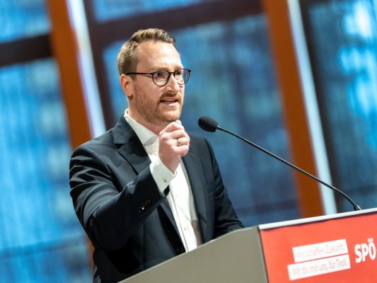 Tirols SPÖ-Chef warnt vor einer Gefährdung des sozialen Zusammenhalts