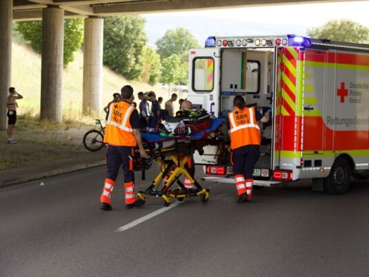Großeinsatz für die Rettungskräfte bei dem Rennen in Bad Dürrheim Großeinsatz für die Rettungskräfte bei dem Rennen in Bad Dürrheim