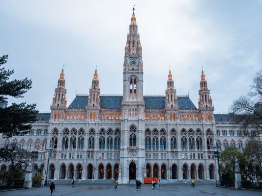 Im Rathaus werden Sparmaßnahmen vorbereitet Im Rathaus werden Sparmaßnahmen vorbereitet