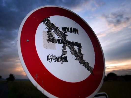 Auch die Zahl der Anzeigen nach dem Verbotsgesetz ist gestiegen