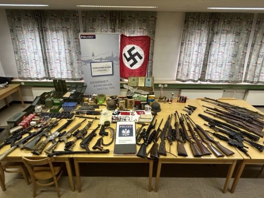 Waffenfunde bei Rechtsextremen sind keine Seltenheit Waffenfunde bei Rechtsextremen sind keine Seltenheit