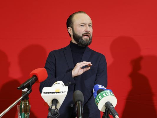 Lercher gehört dem Doskozil-Flügel innerhalb der SPÖ an Lercher gehört dem Doskozil-Flügel innerhalb der SPÖ an