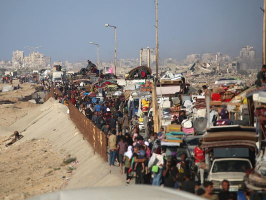 Flucht aus der Gaza Stadt hat bereits begonnen Flucht aus der Gaza Stadt hat bereits begonnen