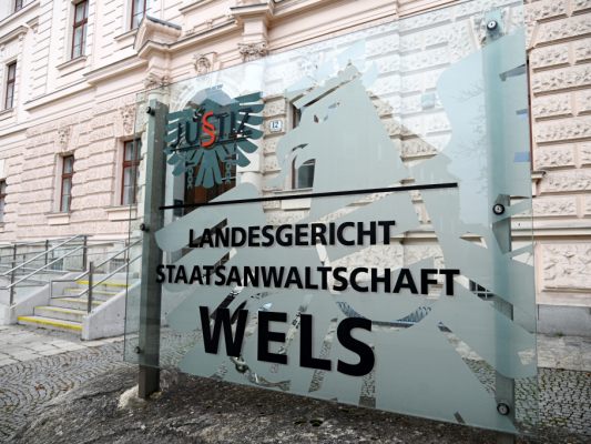 Dem Angeklagten drohen ein bis zehn Jahre Haft Dem Angeklagten drohen ein bis zehn Jahre Haft