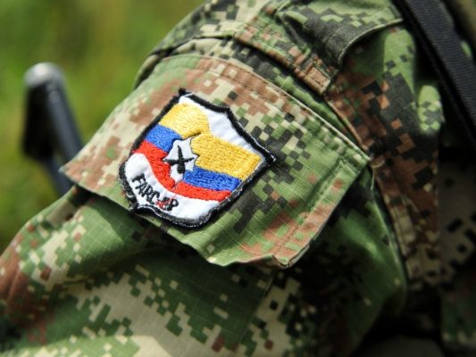 Kämpfer der paramilitärischen FARC-Guerillabewegung im Jahr 2013