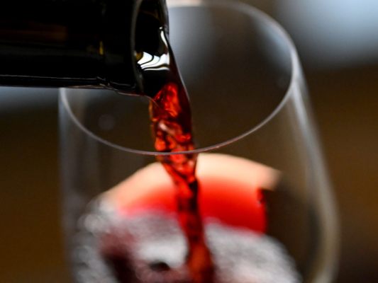 Auch Alkohol und Drogen werden seltener konsumiert Auch Alkohol und Drogen werden seltener konsumiert