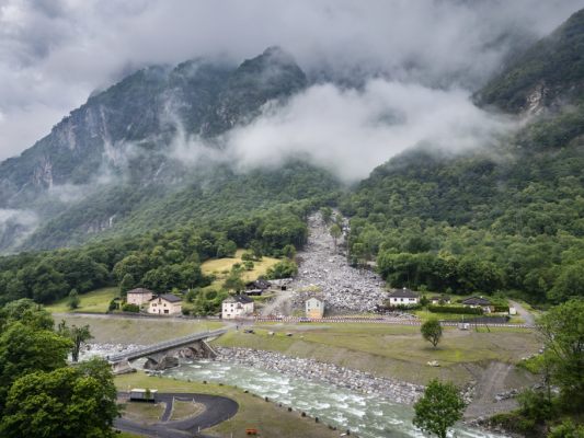 Geröllhalden in Misox ein Jahr nach dem schweren Unwetter 2024 Geröllhalden in Misox ein Jahr nach dem schweren Unwetter 2024