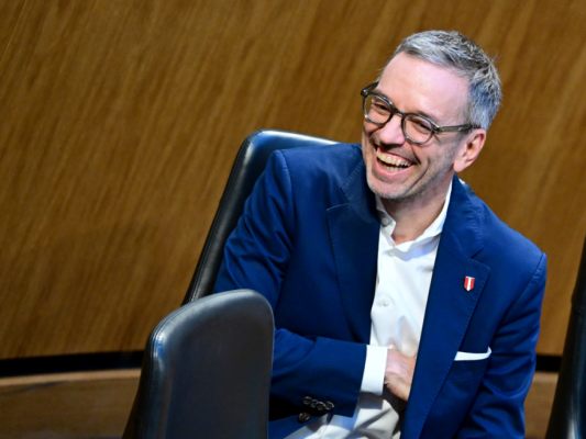 Kickl will weiter "Volkskanzler" werden Kickl will weiter "Volkskanzler" werden