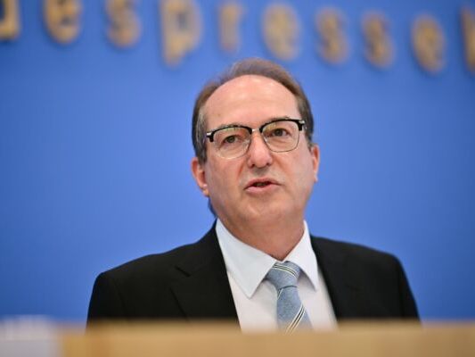 Dobrindt fährt ähnlichen Kurs wie Gerhard Karner in Österreich Dobrindt fährt ähnlichen Kurs wie Gerhard Karner in Österreich