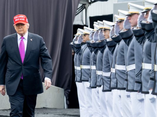 Trump will Militär in Portland einsetzen (Illustration) Trump will Militär in Portland einsetzen (Illustration)