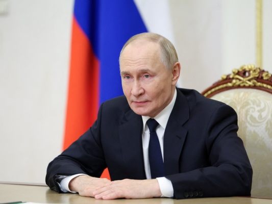 Präsident Putin unterzeichnete das Dekret am Montag Präsident Putin unterzeichnete das Dekret am Montag