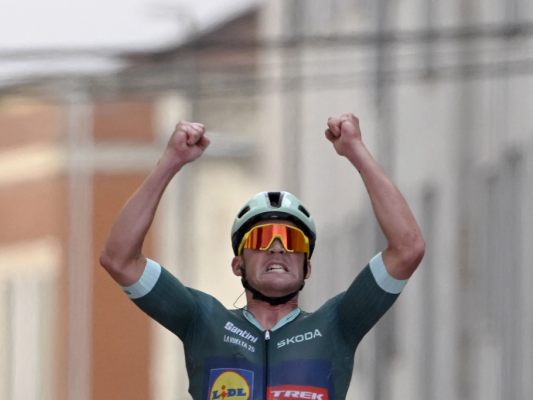Der Däne Pedersen beim Sprintsieg Der Däne Pedersen beim Sprintsieg