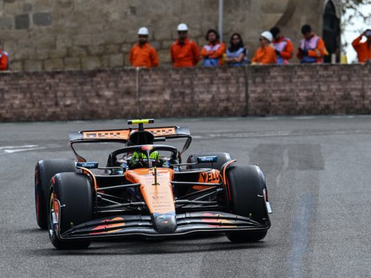 Norris startete gut ins Baku-Wochenende Norris startete gut ins Baku-Wochenende