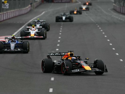 Verstappen fuhr der Konkurrenz davon Verstappen fuhr der Konkurrenz davon