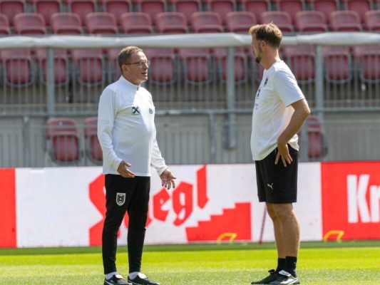 Enge Vertraute: Rangnick und Assistenzcoach Kornetka Enge Vertraute: Rangnick und Assistenzcoach Kornetka