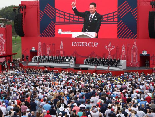 Der Ryder Cup wurde feierlich eröffnet Der Ryder Cup wurde feierlich eröffnet