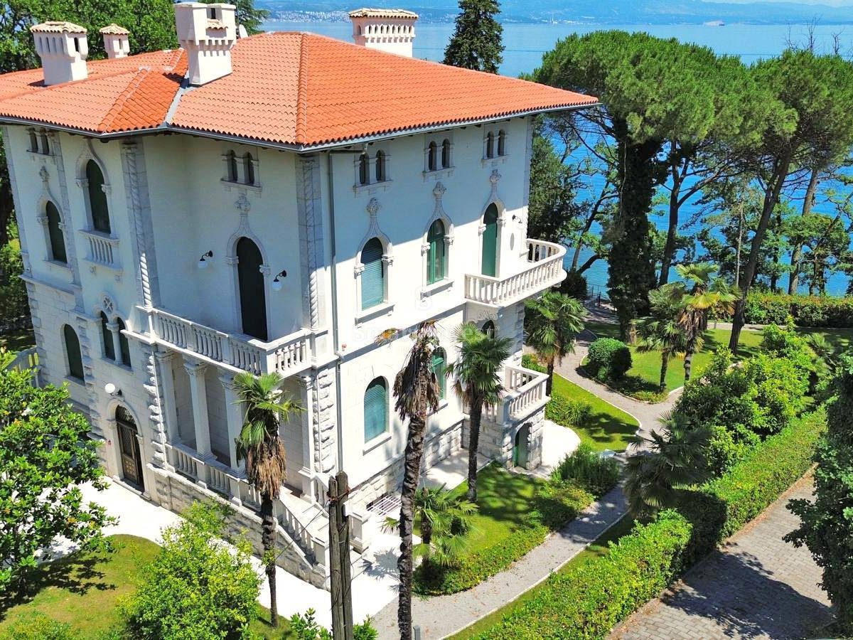 OPATIJA, renovierte österreichisch-ungarische Villa direkt am Meer OPATIJA, renovierte österreichisch-ungarische Villa direkt am Meer