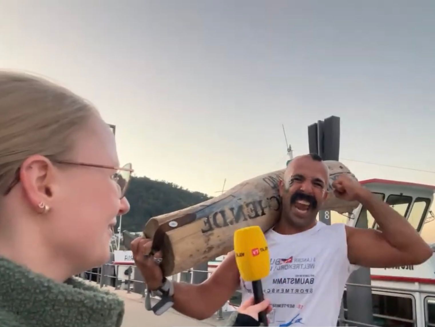 Der Baumstammläufer bei einem Bewerb. Am Donnerstag läuft er durch Bregenz. Der Baumstammläufer bei einem Bewerb. Am Donnerstag läuft er durch Bregenz.