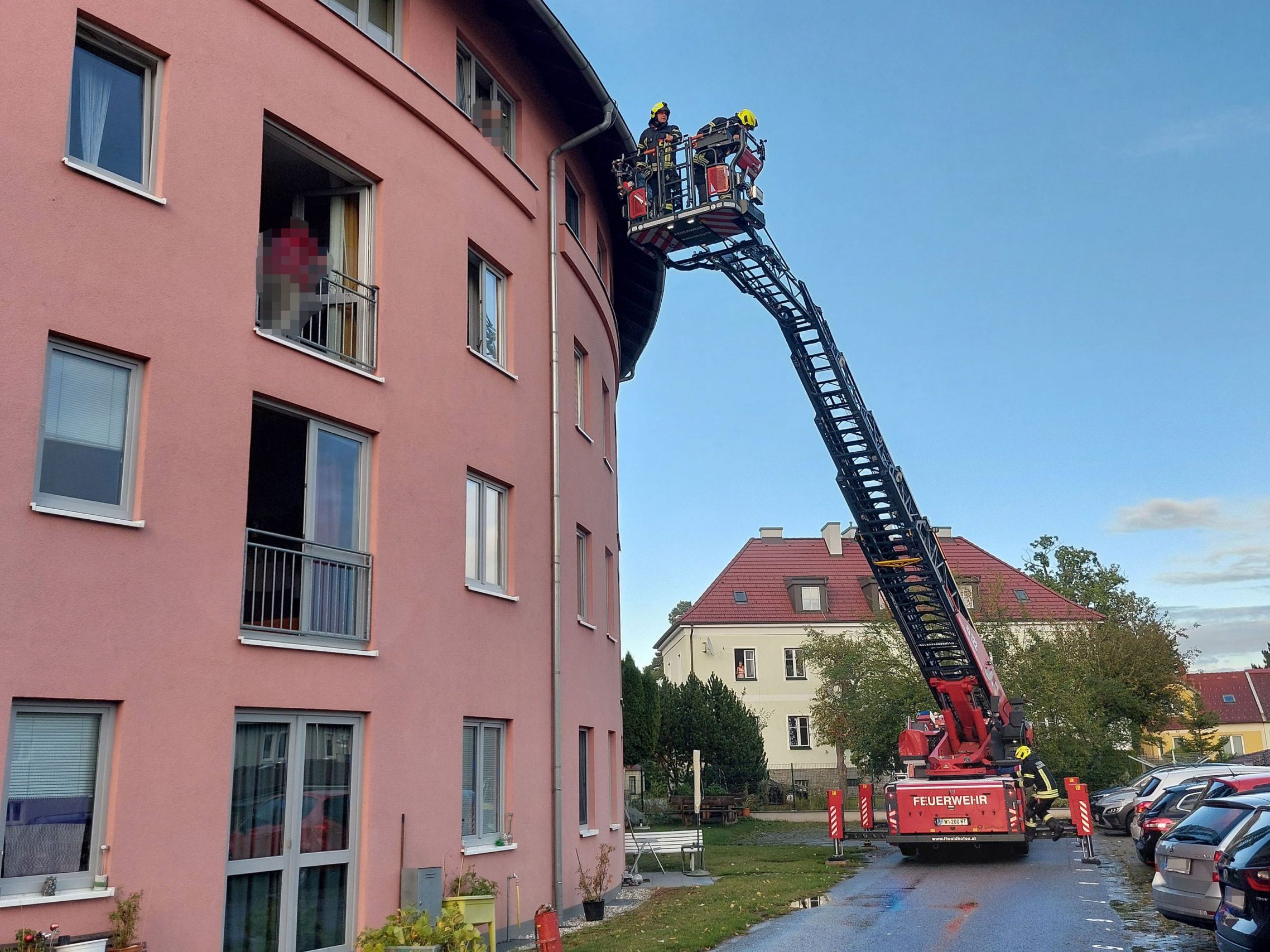 Bei dem Brand musste das Wohnheim evakuiert werden.