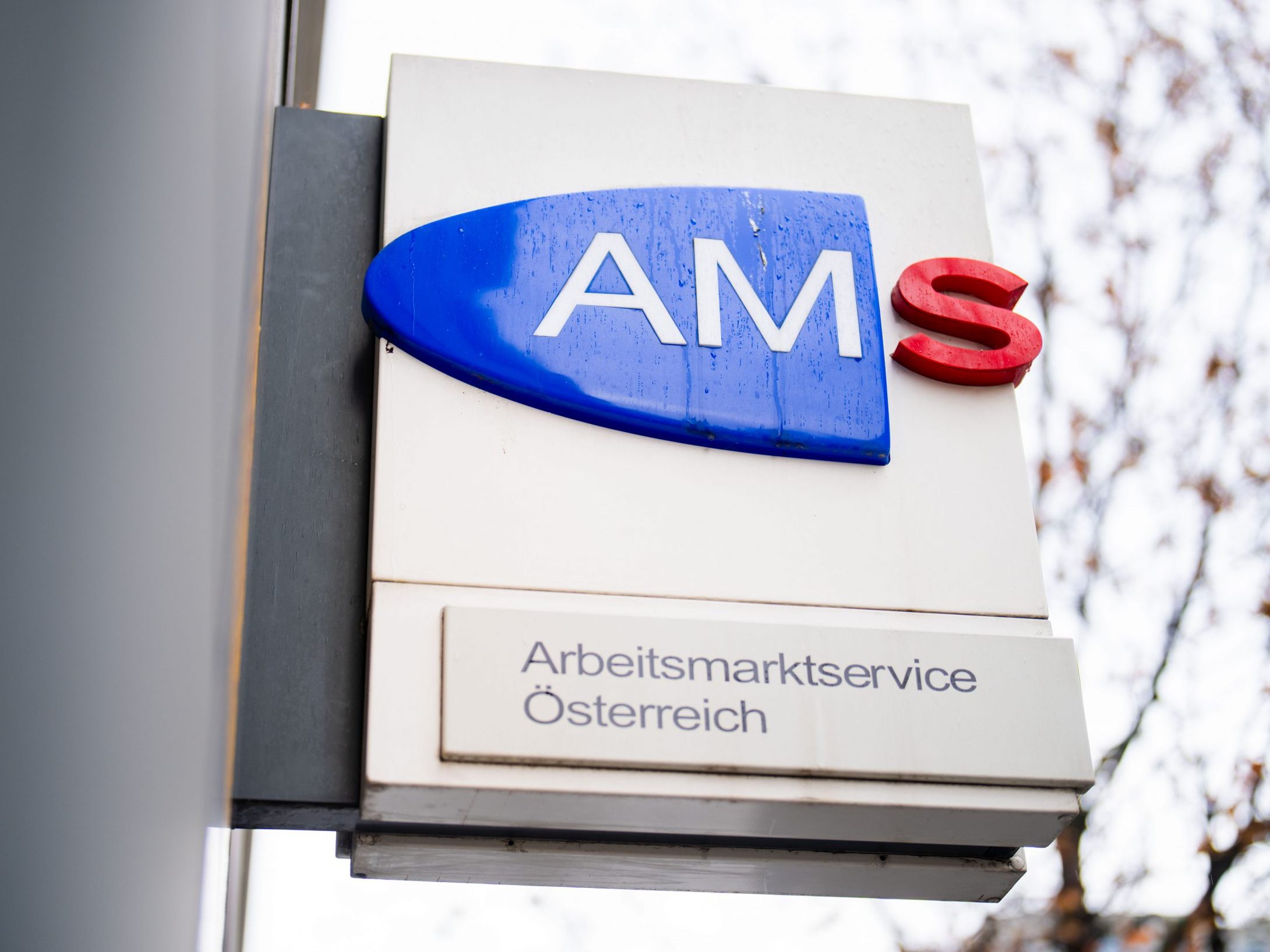 Das AMS gewinnt den Rechtsstreit um den AMS-Algorithmus - aber zu spät. Das AMS gewinnt den Rechtsstreit um den AMS-Algorithmus - aber zu spät.