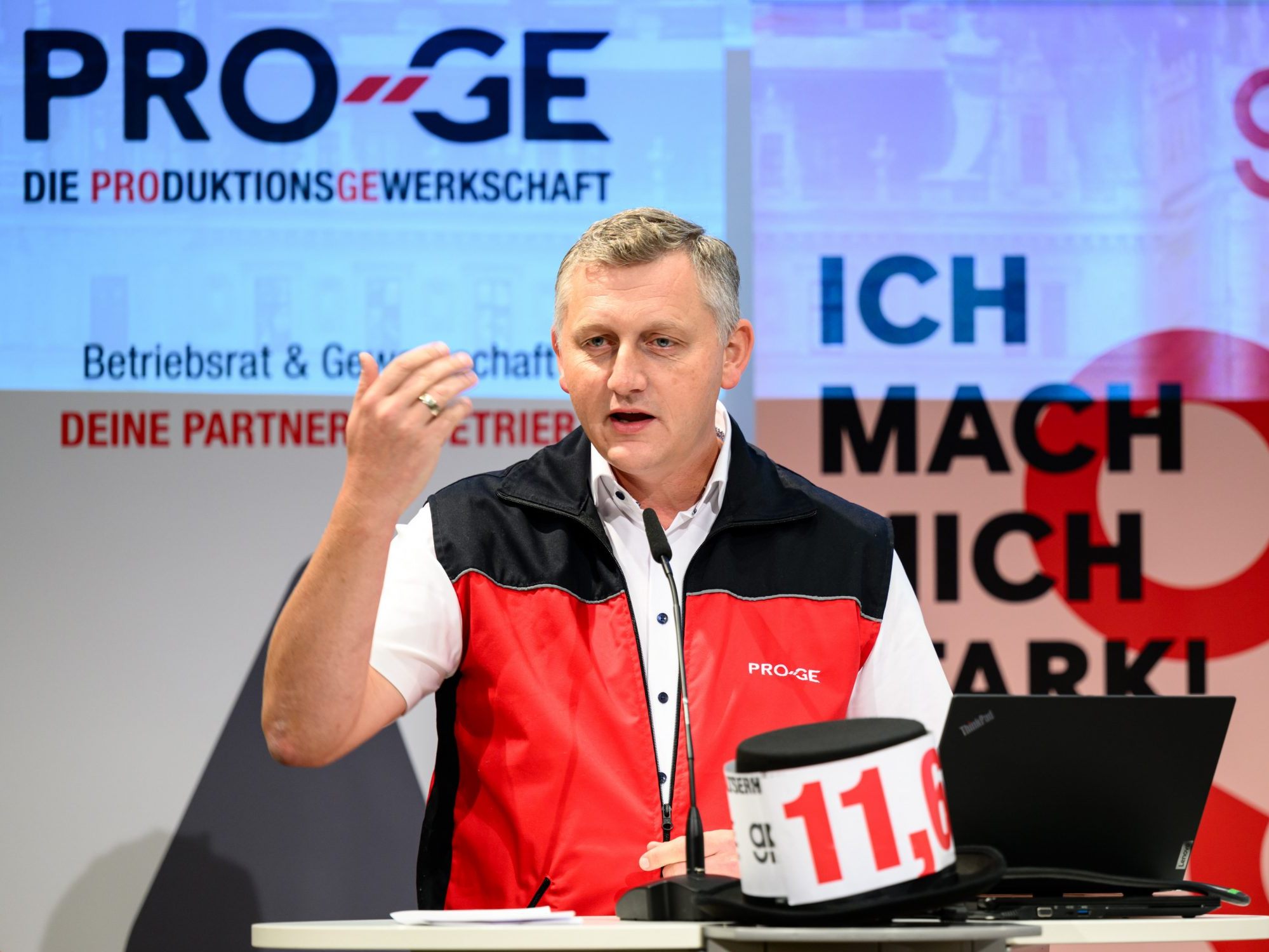 Metaller-KV: Lohnrunde startet mit klaren Fronten Metaller-KV: Lohnrunde startet mit klaren Fronten