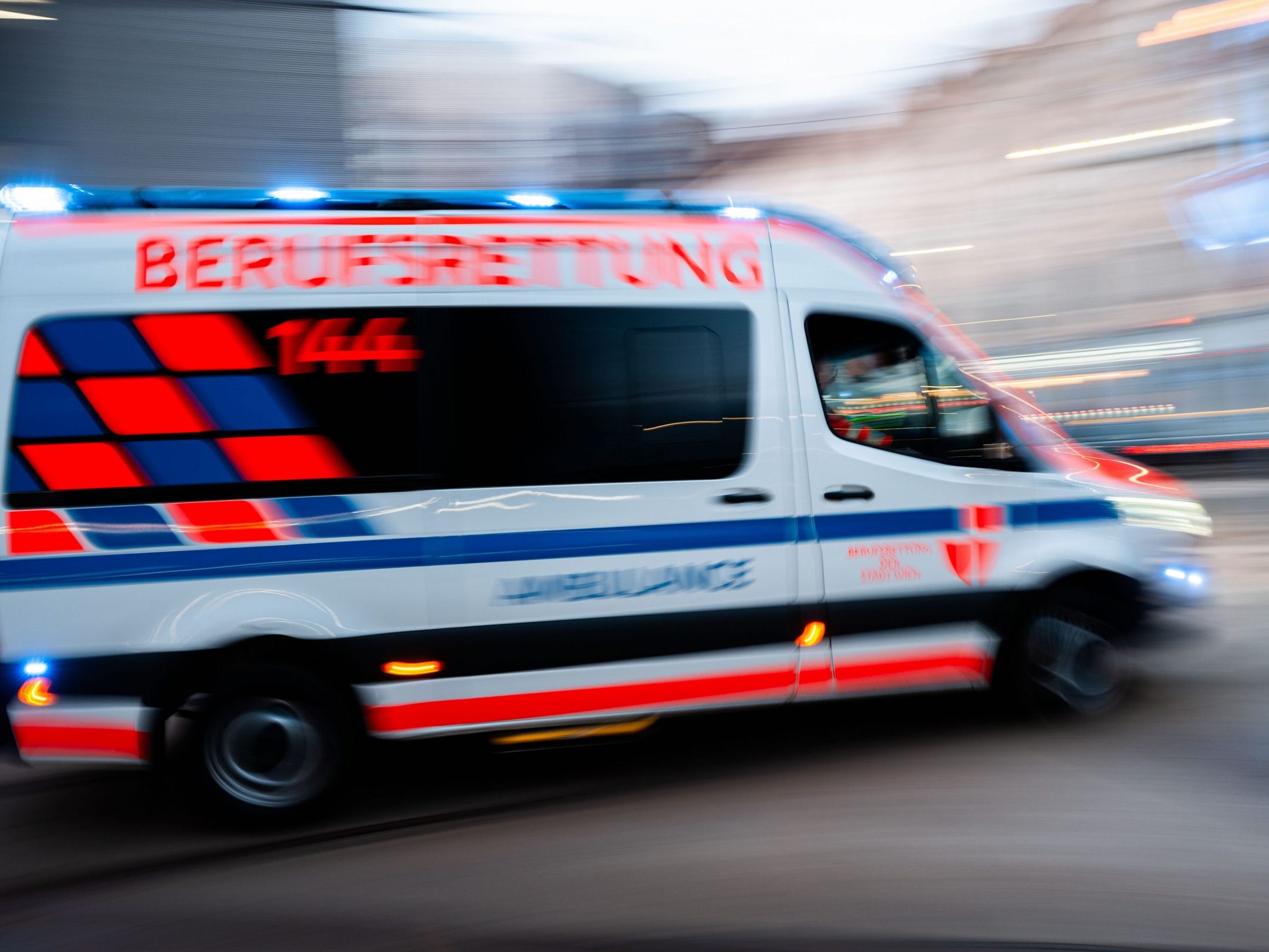 Die Schwerverletzten wurden ins Spital gebracht. Die Schwerverletzten wurden ins Spital gebracht.