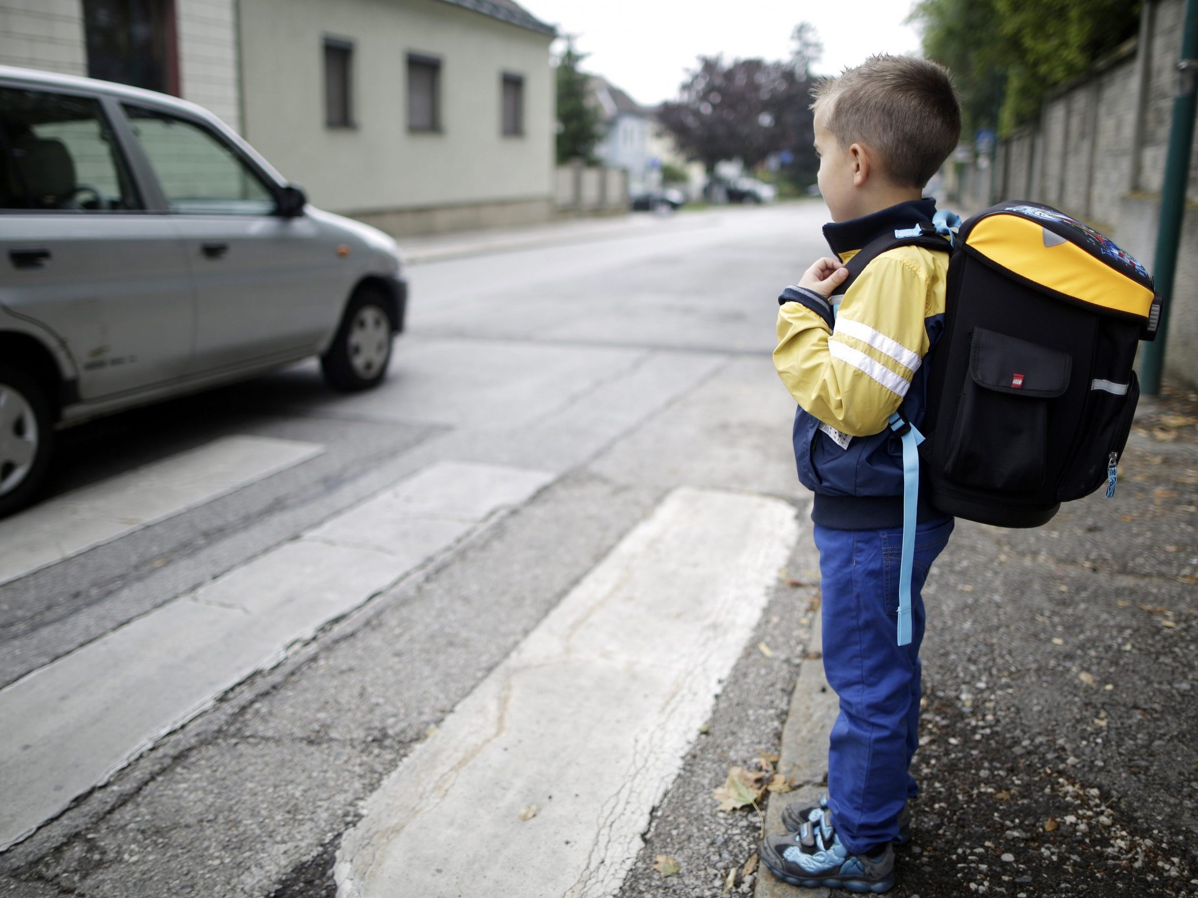 Wenn Kinder alleine in den Straßenverkehr geschickt werden, gilt es einige Rechten, Pflichten und Hinweise zu beachten, betont der ÖAMTC.