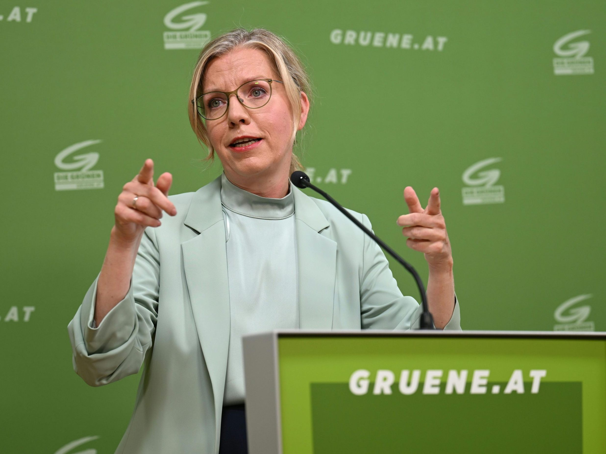 Gewessler wirft der Bundesregierung eine "Betonpolitik" vor.