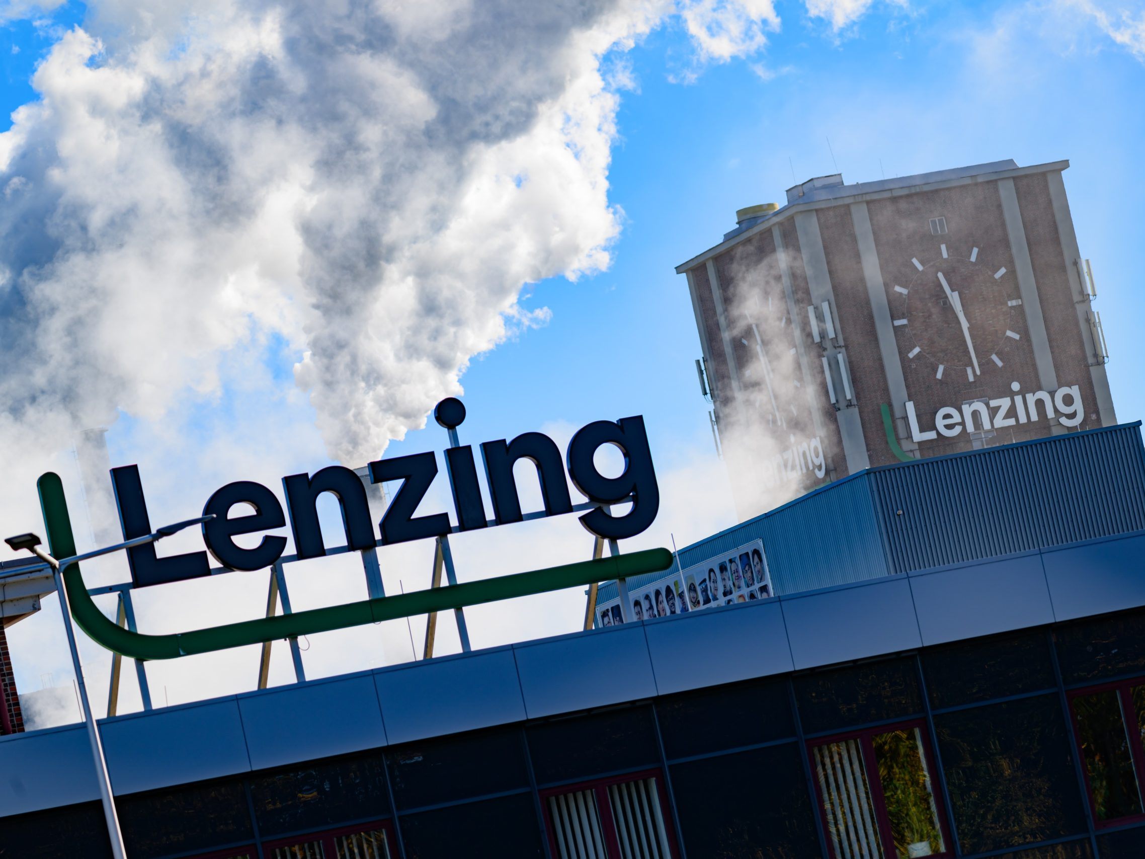 Bei Lenzing dürften 500 Jobs wackeln.