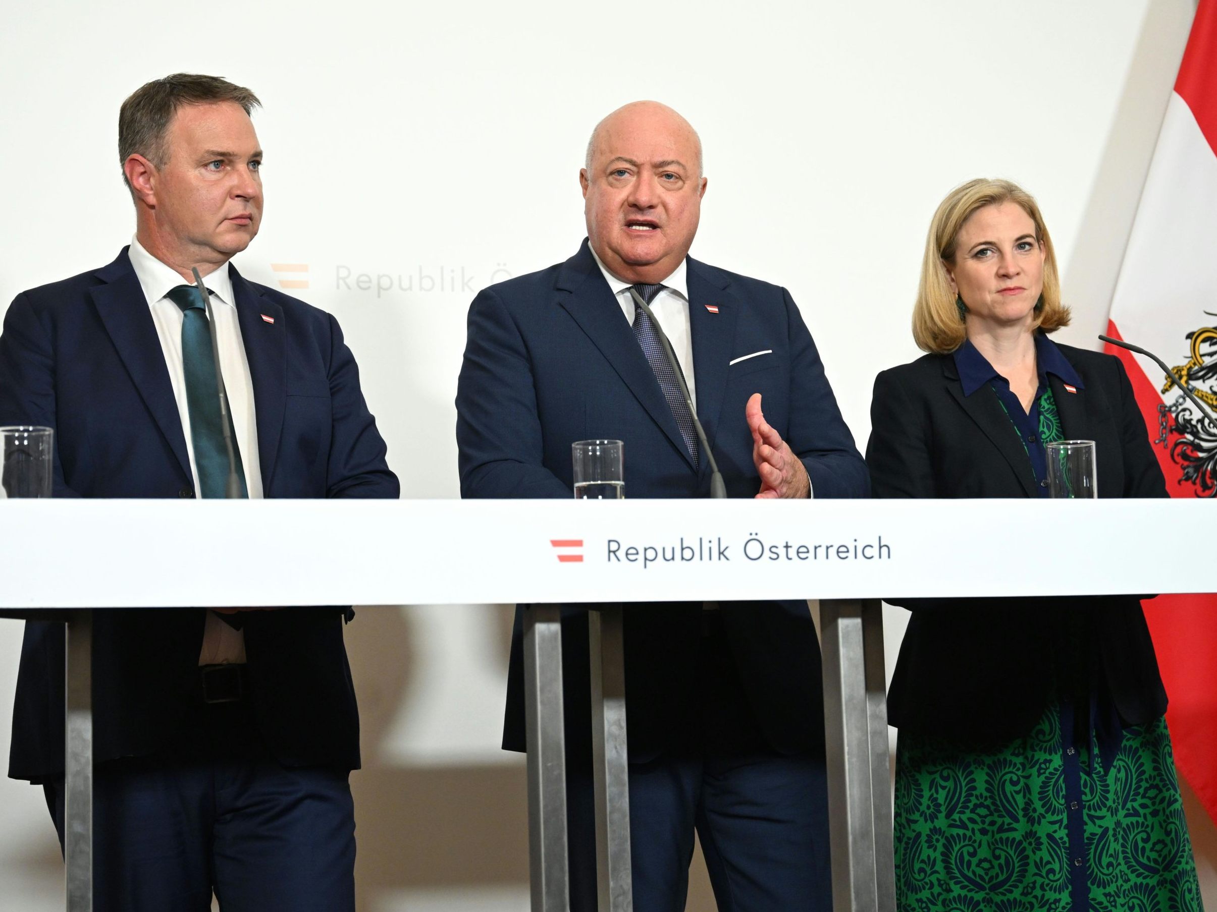 Die Regierung beschloss eine Nachfolgeregelung zu Familienleistungen für Ukrainer.