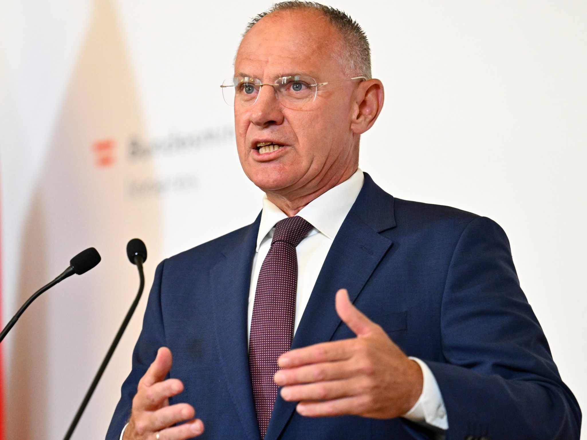 Pressegespräch live: Tag der kritischen Infrastruktur. Pressegespräch live: Tag der kritischen Infrastruktur.