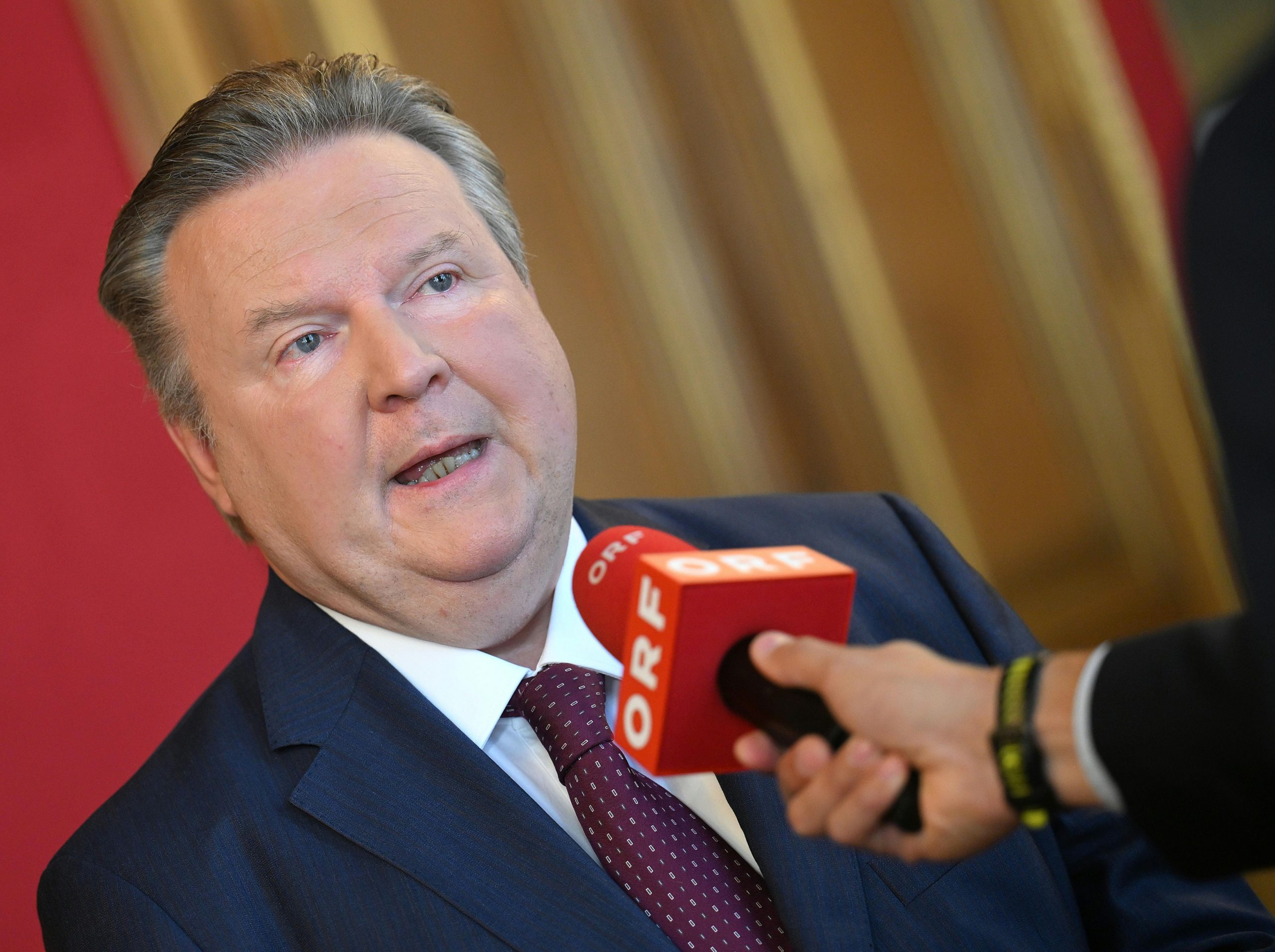 Dunaj načrtuje zmanjšanje socialne pomoči za otroke in skupnosti