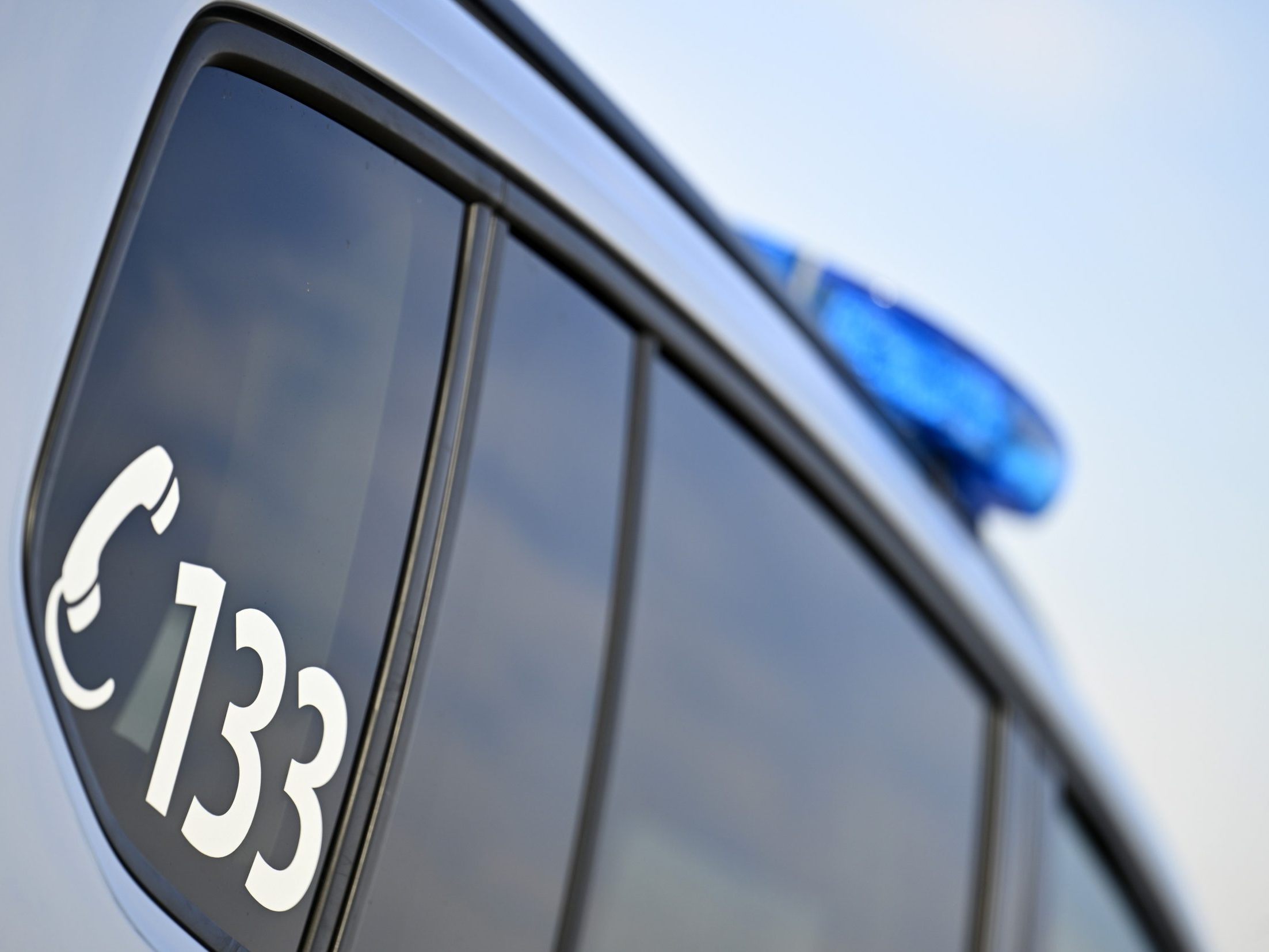 Ein 17-Jähriger wurde nach der Brandserie im Bezirk Mödling festgenommen.