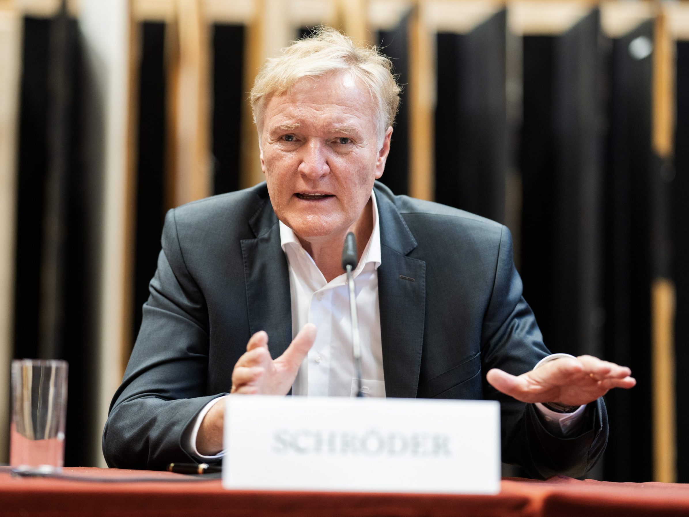 Runder Geburtstag für Klaus Albrecht Schröder. Runder Geburtstag für Klaus Albrecht Schröder.