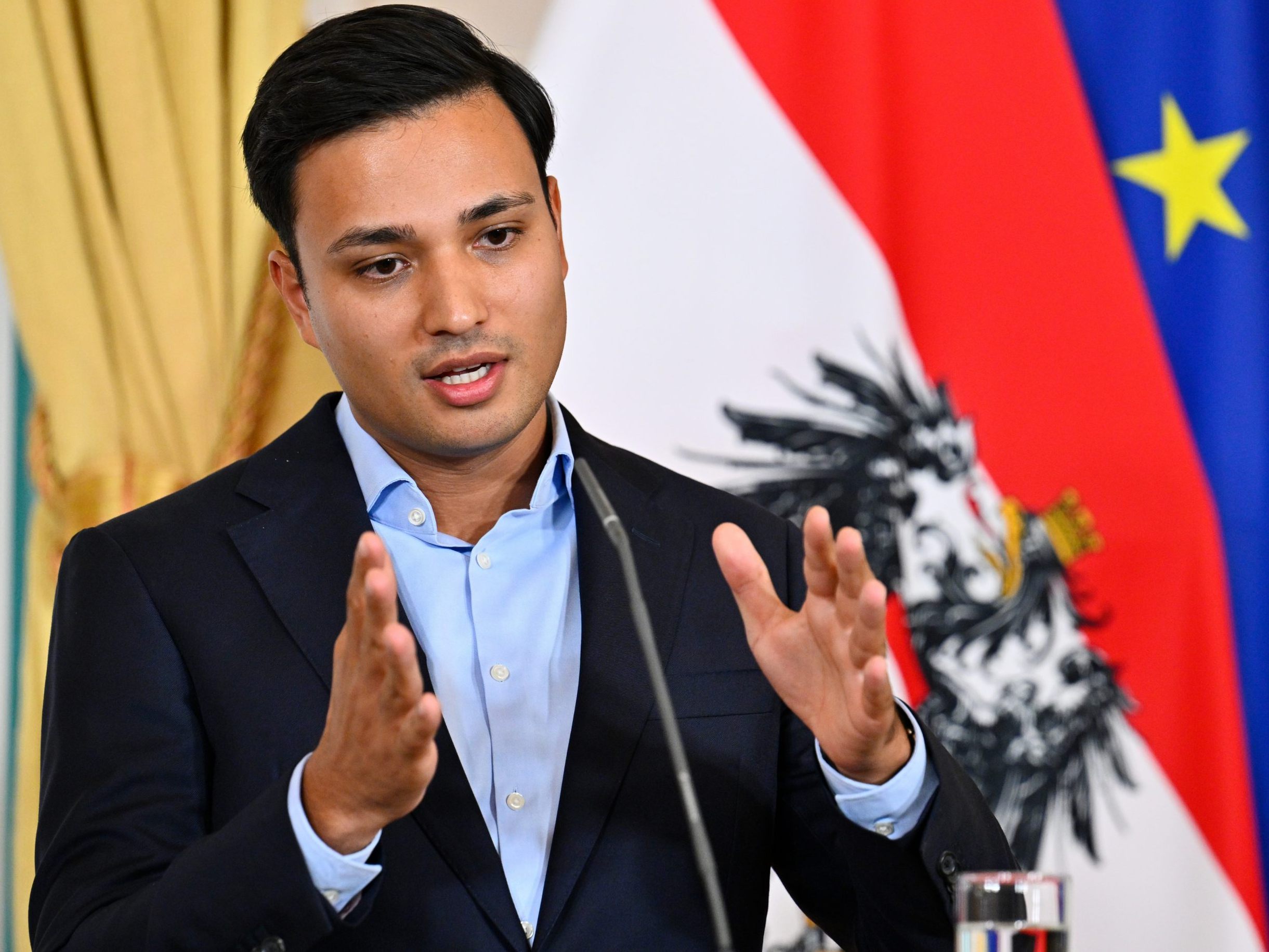 Die NEOS werben mit einer "Bildungstour" für Reformen im Bildungsbereich. Die NEOS werben mit einer "Bildungstour" für Reformen im Bildungsbereich.