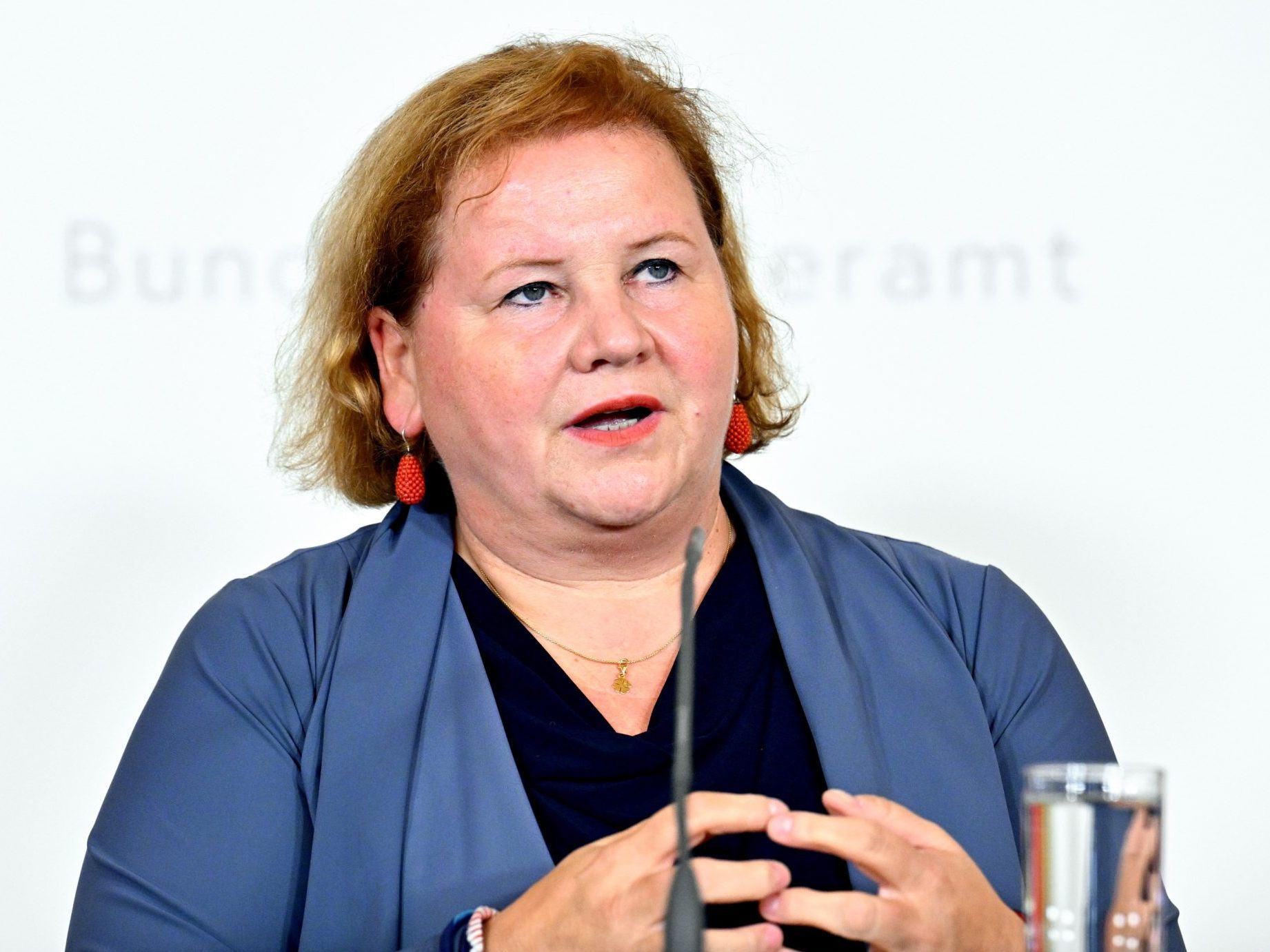 "Auftaktsitzung" zur Sozialhilfe-Reform.